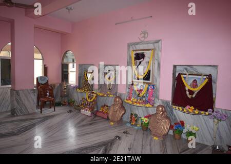 Gebetshalle von Prabartak Seva Niketan. Chandannagar, Hooghly, Westbengalen. Indien. Stockfoto