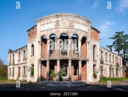 Verlassene Gebäude in Georgien Kaukasus Stockfoto