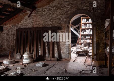 Verlassene und verlassene Industrie im Verfall Stockfoto