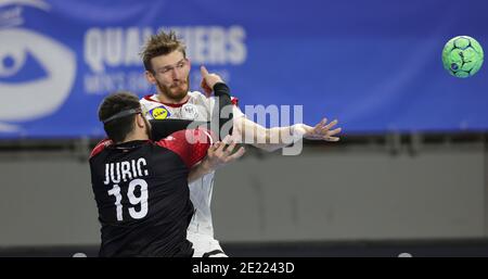 Köln, Deutschland. 10. Jan, 2021. firo: 10.01.2021, Handball: EHF Euro 2022 Qualifiers, Qualifikation, Nationalmannschaft Deutschland - Österreich Antonio METZNER, GER, Duels Quelle: dpa/Alamy Live News Stockfoto