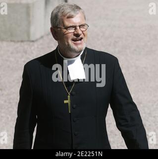 VADSTENA, SCHWEDEN- 1. JUNI 2003: Feier in Vadstena zum 700. Jahrestag der Geburt der heiligen Birgitta. Bischof Martin Lind. Stockfoto