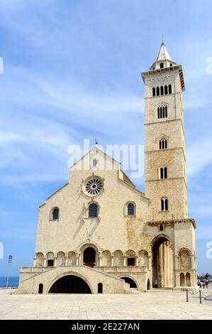 Trani, Apulien, Italien. Dom / Dom San Nicola Pellegrino (11. - 12thC - romanischen) Cattedrale di San Nicola Pellegrino Stockfoto