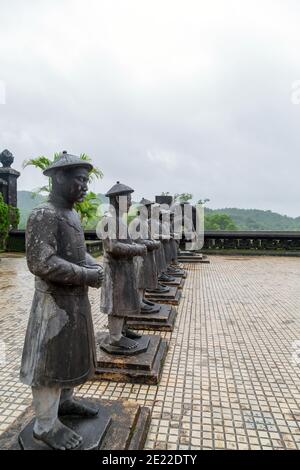 Statuen Soldaten Khai Dinh Königliches Grab in Hue, Vietnam. Konfuzianer in der Nguyen-Dynastie. Stockfoto