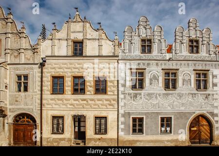 Slavonice, Tschechische republik - 4. März 2018. Eine kleine charmante Stadt in Südböhmen.Fassaden mit reich verzierten Sgraffiti, Freskenmalerei.Renaissance Stockfoto