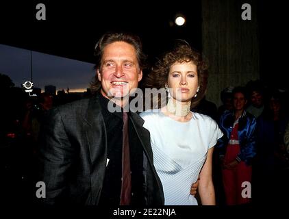 F2971 Michael Douglas und Ehefrau Diandra Douglas Quelle: Ralph Dominguez/MediaPunch Stockfoto