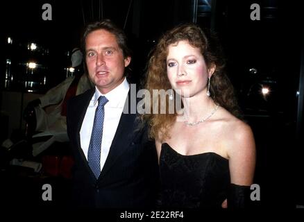 C0153. 1983. MICHAEL DOUGLAS WIFE DIANDRA Quelle: Ralph Dominguez/MediaPunch Stockfoto