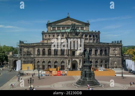 Semperoper, König-Johann-Denkmal, Dresden, Sachsen, Deutschland Stockfoto