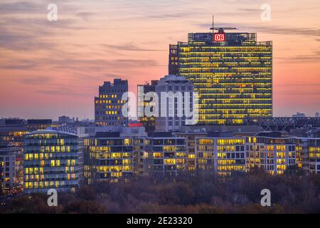Bahntower, Potsdamer Platz, Tiergarten, Mitte, Berlin, Deutschland Stockfoto