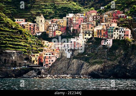 Cinque Terre : Manarola Blick vom Meer Stockfoto