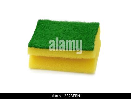 Spülschwamm auf weißem Hintergrund isolieren. Gelber seifigen Schwamm auf weißem Hintergrund. Stockfoto