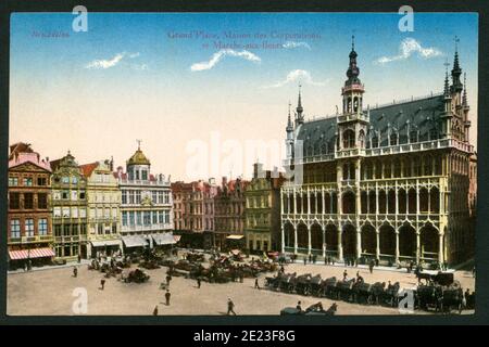 Europa, Belgien, Brüssel, großer Platz mit Zunfthäusern , Postkarte, verschickt am 21. 07. 1916 , Kunstureberrechte werden nicht vertreten . / Europa, Belgien, Brüssel, Grand Place ( großer Platz ) mit Zunfthäusern, Postkarte, gesendet 21. 07. 1916 gibt es keine Rechte. Stockfoto