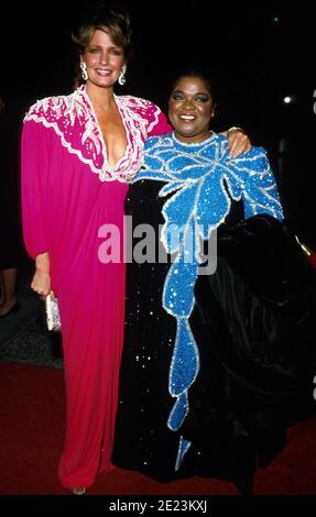 Deidre Hall Und Nell Carter Quelle: Ralph Dominguez/MediaPunch Stockfoto