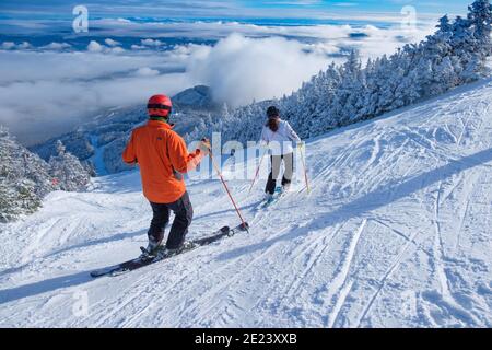 Alpinski im Skigebiet Sugarbush, Warren, VT, USA. Sugarbush South, Lincoln Peak. Stockfoto