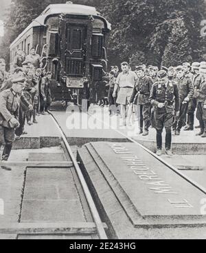 Die historischen Wagen ist zurück, an die Stelle der Compiegne Wald gebracht; oder Marechal Foch; 1918; hatte dem Waffenstillstand unterzeichnet die Deutsche plenipotent Stockfoto