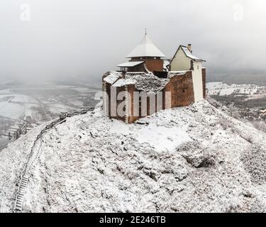 Schloss von Fuzer Ungarn im Winter Stockfoto