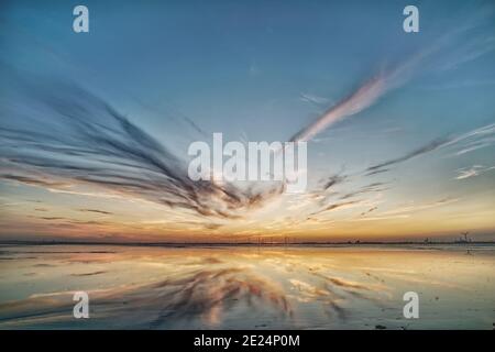 Sonnenuntergang über Dollart, Wattenmeer, Ostfriesland, Niedersachsen, Deutschland Stockfoto