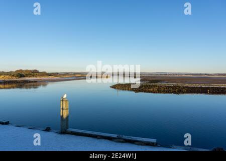 Harbor Street Irvine North Ayrshire Schottland auf einem hellen aber Kalter Tag im Januar Blick über die Ardeer Halbinsel bald Für die Sanierung der Ayr Stockfoto