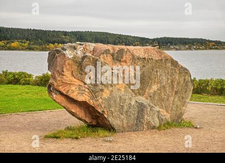 Stein der Wünsche in Sortavala (Serdobol). Republik Karelien. Russland Stockfoto