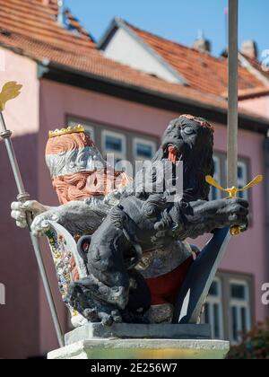 Der Rathausbrunnen wurde 1582 erbaut. Die mittelalterliche Stadt und Therme Bad Langensalza in Thüringen. Europa, Mitteleuropa, Deutschland Stockfoto