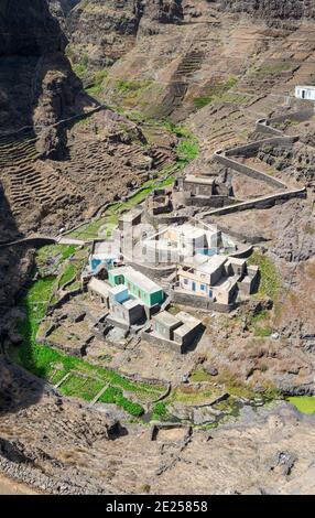 Bergdorf Corvo in der Nähe von Dorf Fontainhas in den Bergen der Insel Santo Antao, Kap Verde im äquatorialatlantik. April Stockfoto