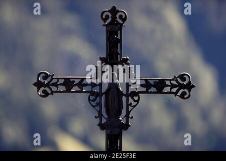 Kreuz der Jungfrau Maria. Saint Nicolas de Veroce. Frankreich. Stockfoto