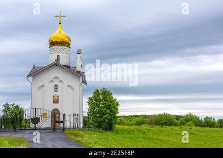 Orthodoxe Kapelle der Herabkunft des Heiligen Geistes in der Stadt Taiga, Kemerowo Region-Kuzbass Stockfoto