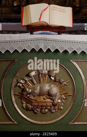 Kirche Notre Dame de l’Assomption de Cordon. Die bibel öffnen. Frankreich. Frankreich. Stockfoto