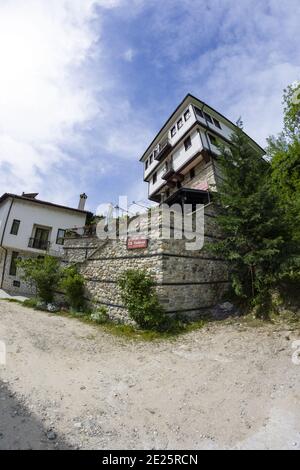 Melnik, Bulgarien. Traditionelle alte bulgarische Häuser in Melnik, der kleinsten bulgarischen Stadt. Stockfoto