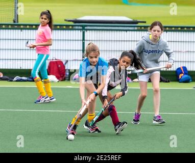 Kinder Teilnahme an Outdoor-Aktivitäten Stockfoto