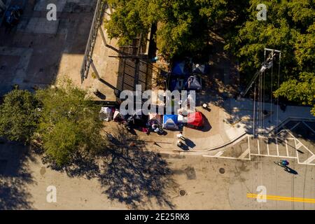 Luftbild Obdachlose Menschen in Zelten in Downtown Fort Lauderdale Florida USA Stockfoto