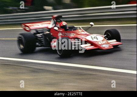 Niki C fährt im März-Ford F1-Auto in voller Geschwindigkeit während des Grand Prix de France 1972, auf der Rennstrecke Charade in der Nähe von Clermont-Ferrand. Stockfoto