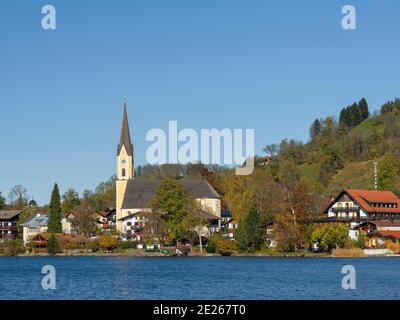 See und Dorf Schliersee in den bayerischen Alpen. Europa, Mitteleuropa, Bayern, Deutschland Stockfoto