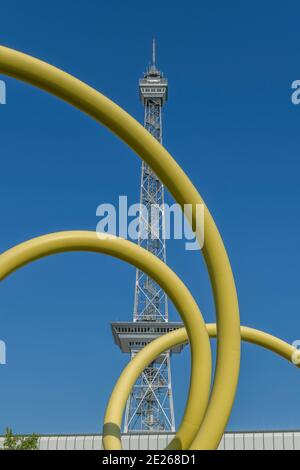 Kunstwerk Ursula Sax ´Looping 1992´, Funkturm, Messedamm, Charlottenburg, Berlin, Deutschland Stockfoto