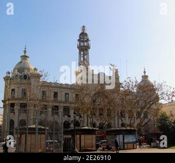 Das zentrale Postgebäude wurde von Miguel Angel Navarro entworfen Auf dem Rathausplatz Valencia Spanien Stockfoto