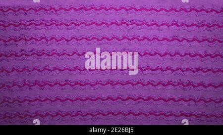 Textur mit welligen Linien in rosa Schattierungen, abstrakter Hintergrund, Designer Hintergrund Velours und Stoff Textur. Stockfoto