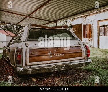 Alte verlassene Auto Stockfoto
