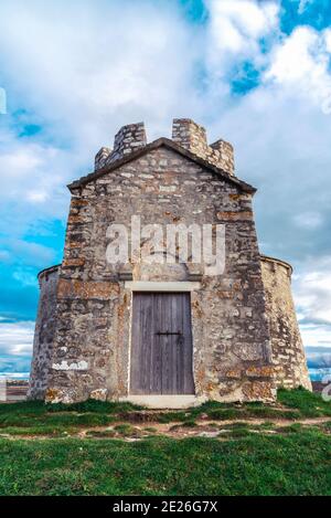 Alte mittelalterliche Kirche von St. Nikolaus, Sveti Nikola, Nin Stadt, Kroatien. Stockfoto