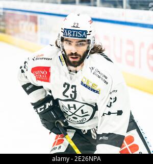 12. Januar 2021, Zürich, Hallenstadion, Nationalliga: ZSC Lions - HC Lugano, # 23 Giovanni Morini (Lugano) Quelle: SPP Sport Pressefoto. /Alamy Live Nachrichten Stockfoto