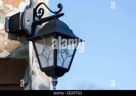 Außenleuchte aus Schmiedeeisen Stockfoto