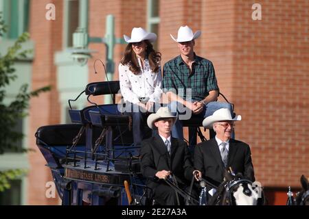 Prinz Catherine und William, der Herzog und die Herzogin von Cambridge, kommen am BMO Centre an und beobachten traditionelle Calgary Stampede Aktivitäten. Calgary, Alberta, Kanada am 7. Juli 2011. Foto von Lionel Hahn/ABACAPRESS.COM Stockfoto