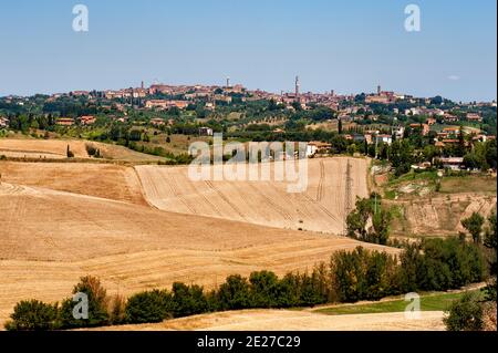 Blick auf Siena von weitem, Toskana, Italien Stockfoto