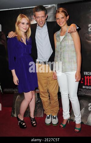 Deborah Francois, Vincent Cassel und Josephine Japy bei der Premiere von 'Le Moine', die am 12. Juli 2011 im UGC Les Halles in Paris, Frankreich, stattfand. Foto von Nicolas Briquet/ABACAPRESS.COM Stockfoto