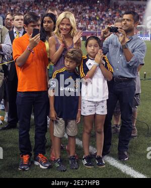 TV-Moderatorin Kelly Ripa mit ihrem Mann Mark Consuelos und ihren Kindern während des MLS All Star Spiels zwischen MLS All Stars und Manchester United in der Red Bull Arena in Harison, NJ, USA am 27. Juli 2011. Foto von Charles Guerin/ABACAPRESS.COM Stockfoto