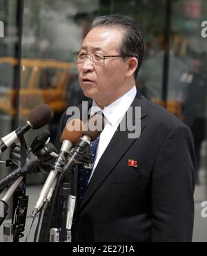 Der nordkoreanische Vizeaußenminister Kim Kye Gwan verließ die US-Mission bei den Vereinten Nationen am 29. Juli 2011 in New York City, NY, USA. Kim Kye Gwan ist in New York, um Gespräche über Nordkoreas Atomwaffenprogramm zu führen. Foto von Luiz Rampelotto/ Europa Newswire/ABACAPRESS.COM Stockfoto