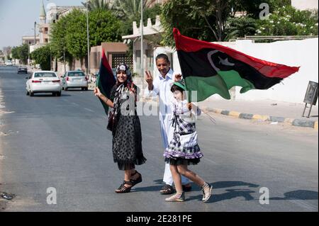 Die libysche Bevölkerung feiert am 31. August 2011 in Tripolis, Libyen, den ersten Tag der Hilfe El Fitr, der das Ende des ramadan-Monats markiert. Foto von Ammar Abd Rabbo/ABACAPRESS.COM Stockfoto