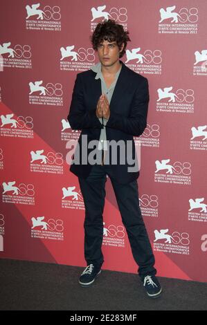 Louis Garrel, der am 2. September 2011 im Palazzo del Casino in Venedig, Italien, an der Fotocall für "UN Ete Brulant" während des 68. Internationalen Filmfestivals von Venedig, Mostra Internazionale d'Arte Cinematografica, teilnahm. Foto von Nicolas Genin/ABACAPRESS.COM Stockfoto