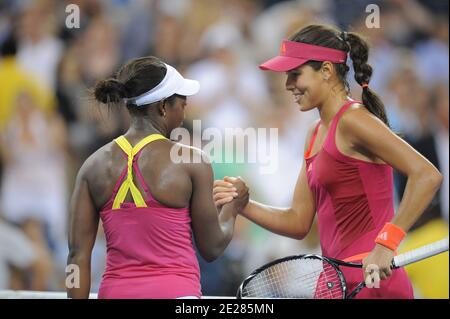 Serbiens Ana Ivanovic im Kampf gegen die USA Sloane Stephens während Tag 6 bei den US Open, in Flushing Meadows, New York City, NY, USA, 3. September 2011. Foto von Mehdi Taamallah/ABACAPRESS.COM Stockfoto