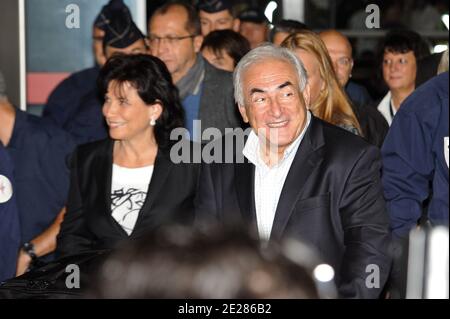 Dominique Strauss-Kahn und Anne Sinclair kommen am 4. September 2011 am Flughafen Roissy in Paris an. Foto von ABACAPRESS.COM Stockfoto