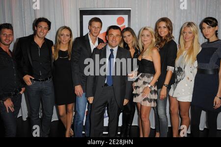 Benoit Dubois, Romain Migdalski, Matthieu Delormeau, Gerald-Brice Viret, Clara Morgane, Jeny Priez, Caroline Receveur, Rebecca Leffler bei der Jahrespressekonferenz der NRJ Group, die am 13. September 2011 im VIP Room Theatre in Paris, Frankreich, stattfand. Foto von Alban Wyters/ABACAPRESS.COM Stockfoto