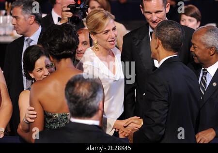 Präsident Obama begrüßt ihre Königliche Hoheit, Infantin Cristina von Spanien, bei der 34. Jährlichen Gala des Hispanic Caucus Institute im Kongress im Washington Convention Center in Washington, DC, 14. September 2011. Foto von Olivier Douliery/ABACAPRESS.COM Stockfoto